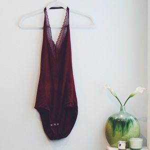 AEO deep V halter maroon bodysuit